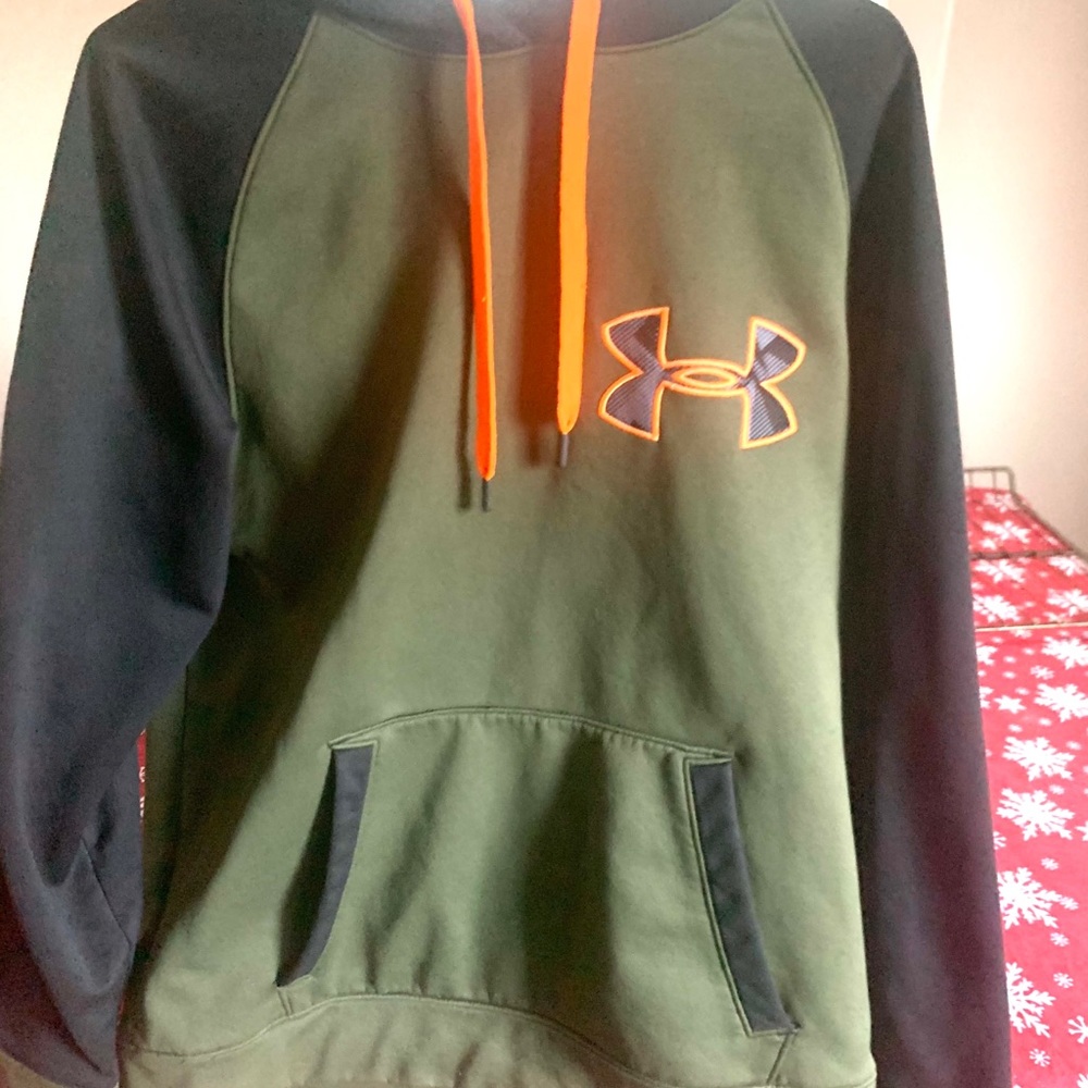 Under armor sweatshirt